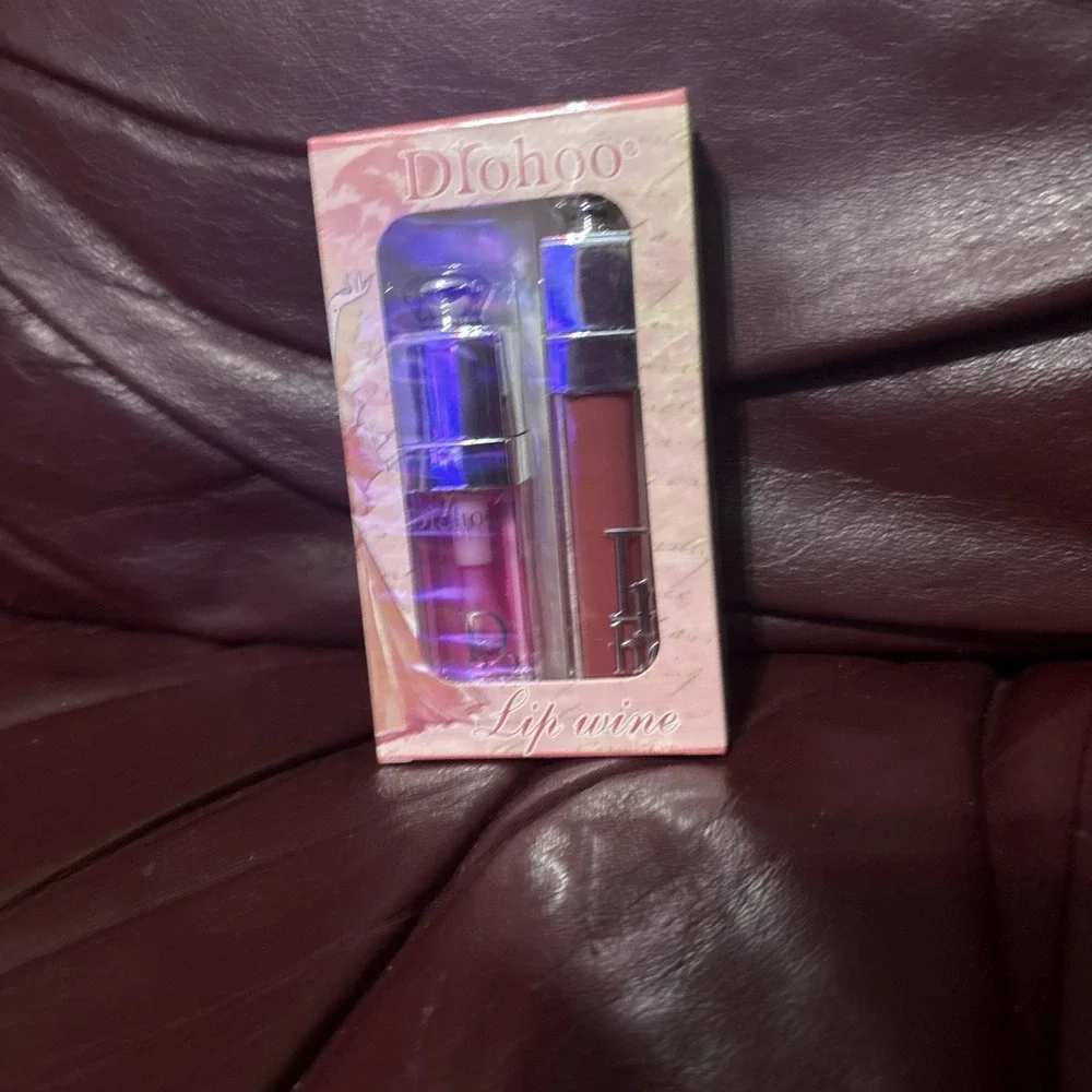 Lot Of 6 Drohoo Lip Wine Lip Gloss travel Collection Colors Stocking Stuffers